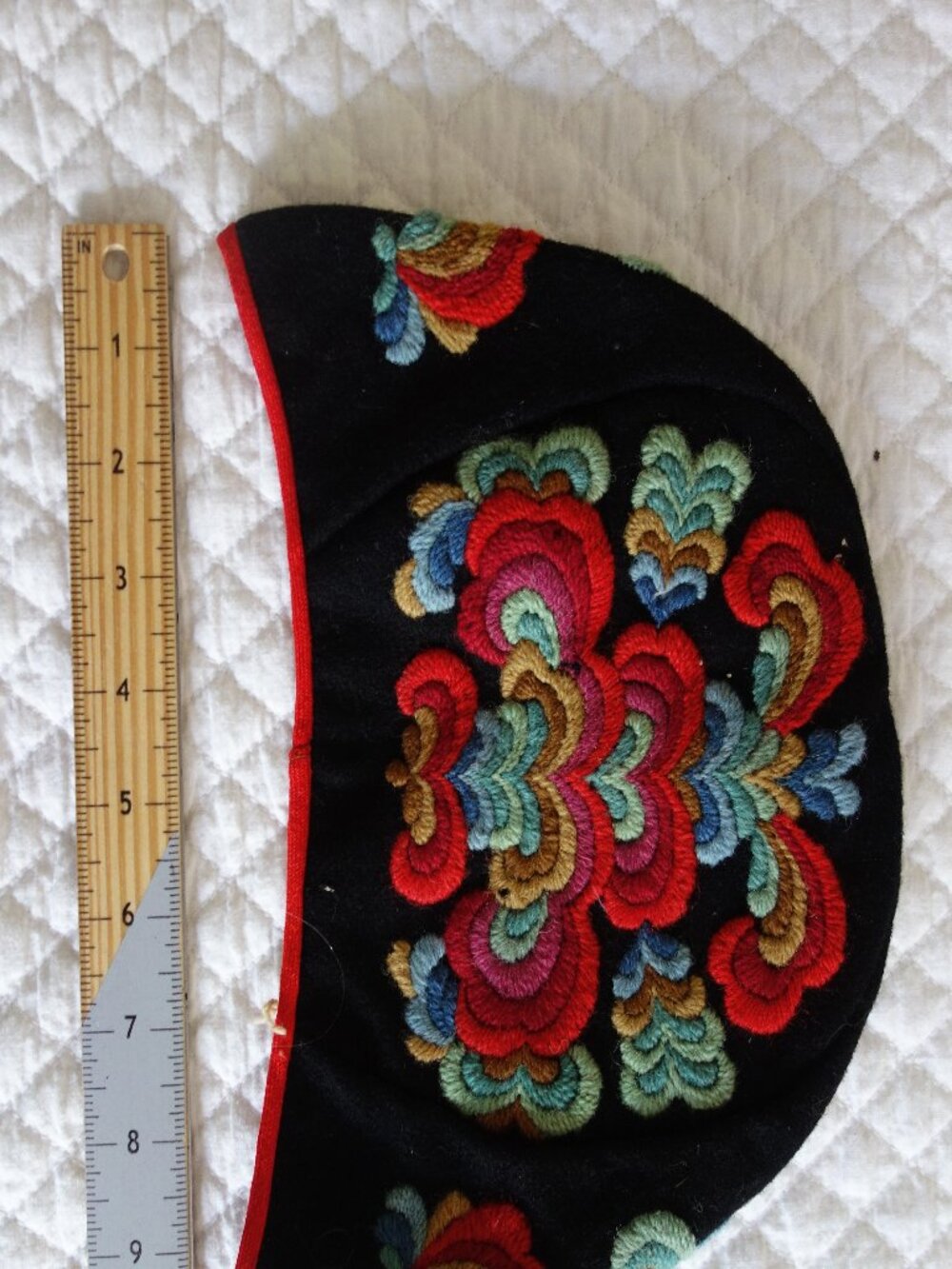 Vntg Hand Embroidered Norwegian Bunad Hat - Picture 2 of 4